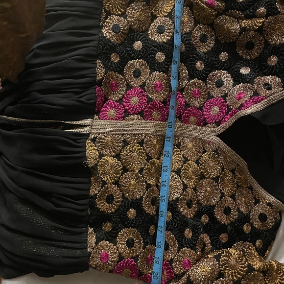 Modest Middle Eastern Dress - Picture 3 of 5